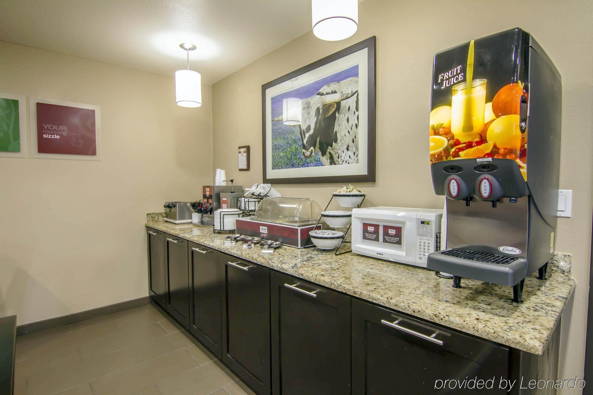 Comfort & Love Field-dallas Market Center 3*
