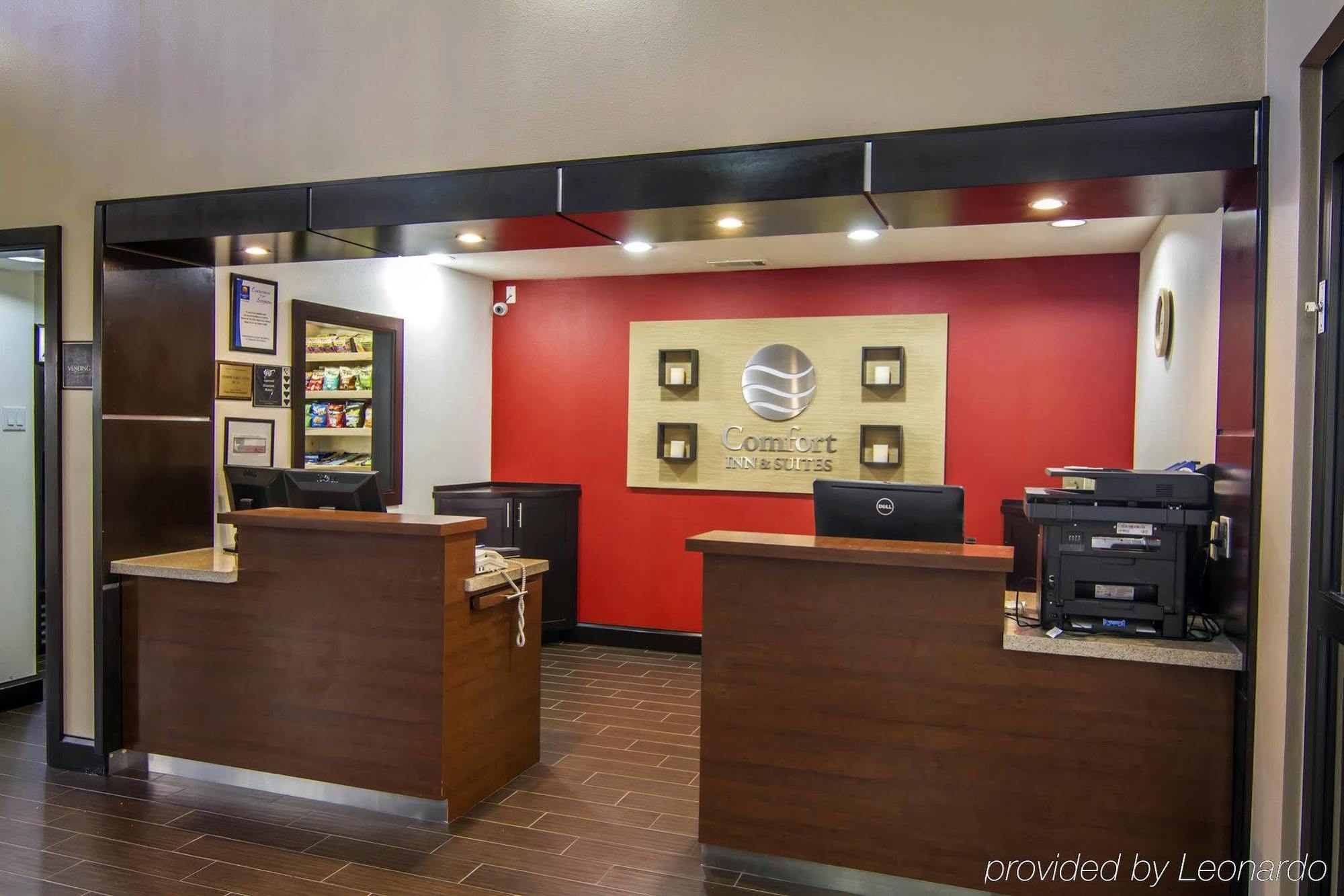 Comfort & Love Field-dallas Market Center Hotel
